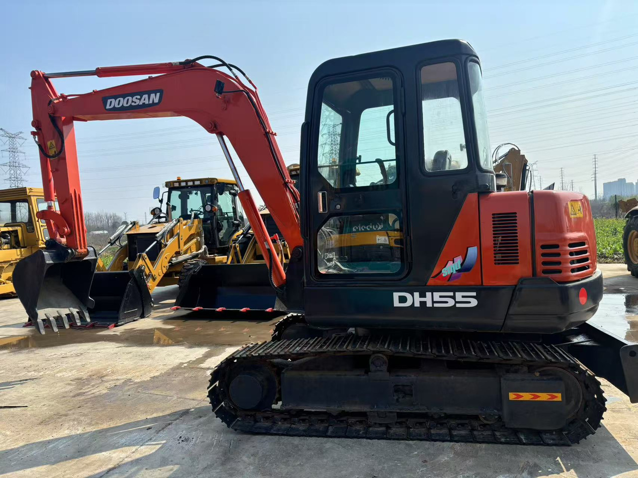Doosan DH55 - Мини-экскаватор: фото 1 Doosan DH55 - Мини-экскаватор: фото 1