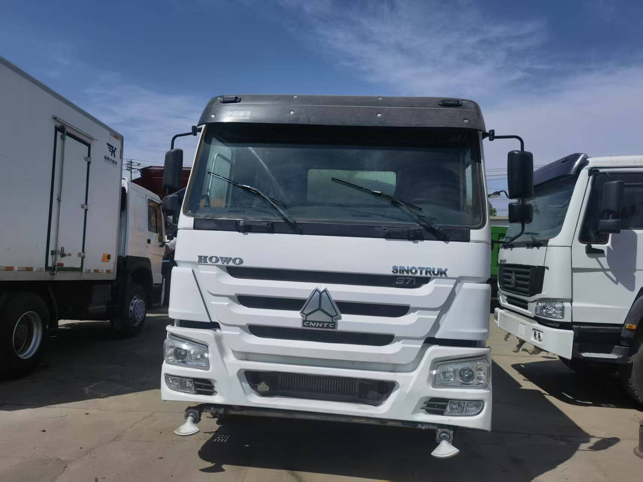 Sinotruk HOWO 371 6*4 Sprinkler truck - Коммунальная/ Специальная техника: фото 3 Sinotruk HOWO 371 6*4 Sprinkler truck - Коммунальная/ Специальная техника: фото 3