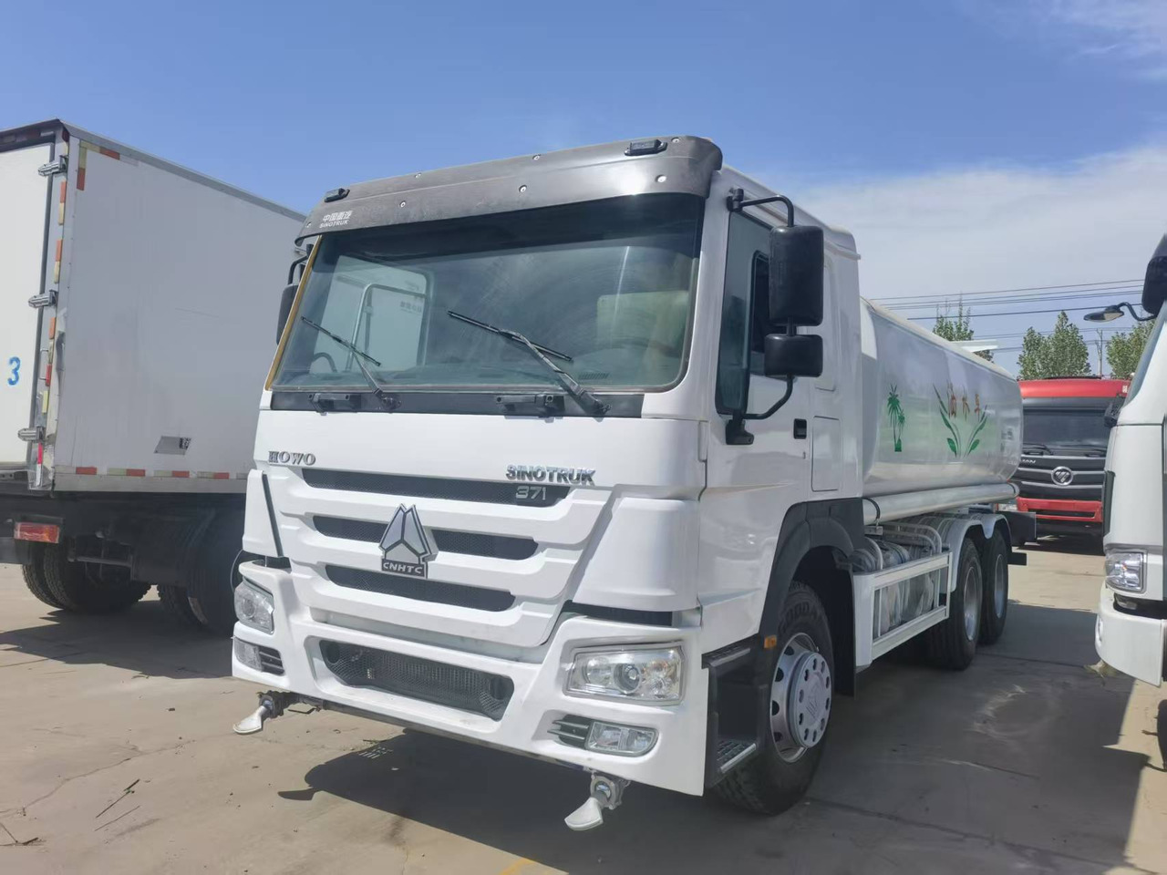 Sinotruk HOWO 371 6*4 Sprinkler truck - Коммунальная/ Специальная техника: фото 2 Sinotruk HOWO 371 6*4 Sprinkler truck - Коммунальная/ Специальная техника: фото 2