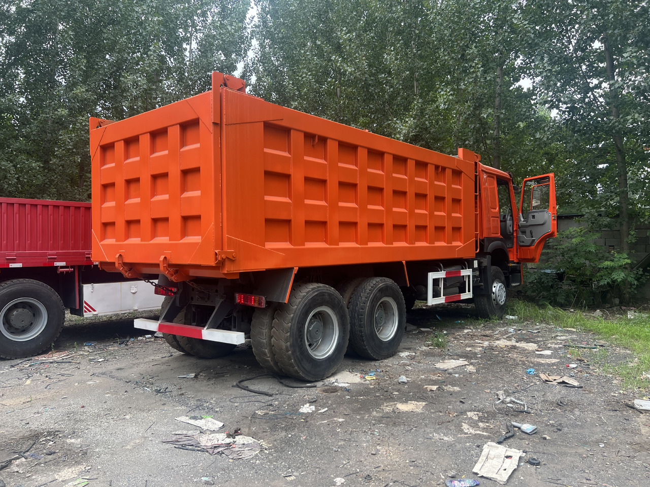 Sinotruk HOWO 371 - Мини-самосвал: фото 4 Sinotruk HOWO 371 - Мини-самосвал: фото 4