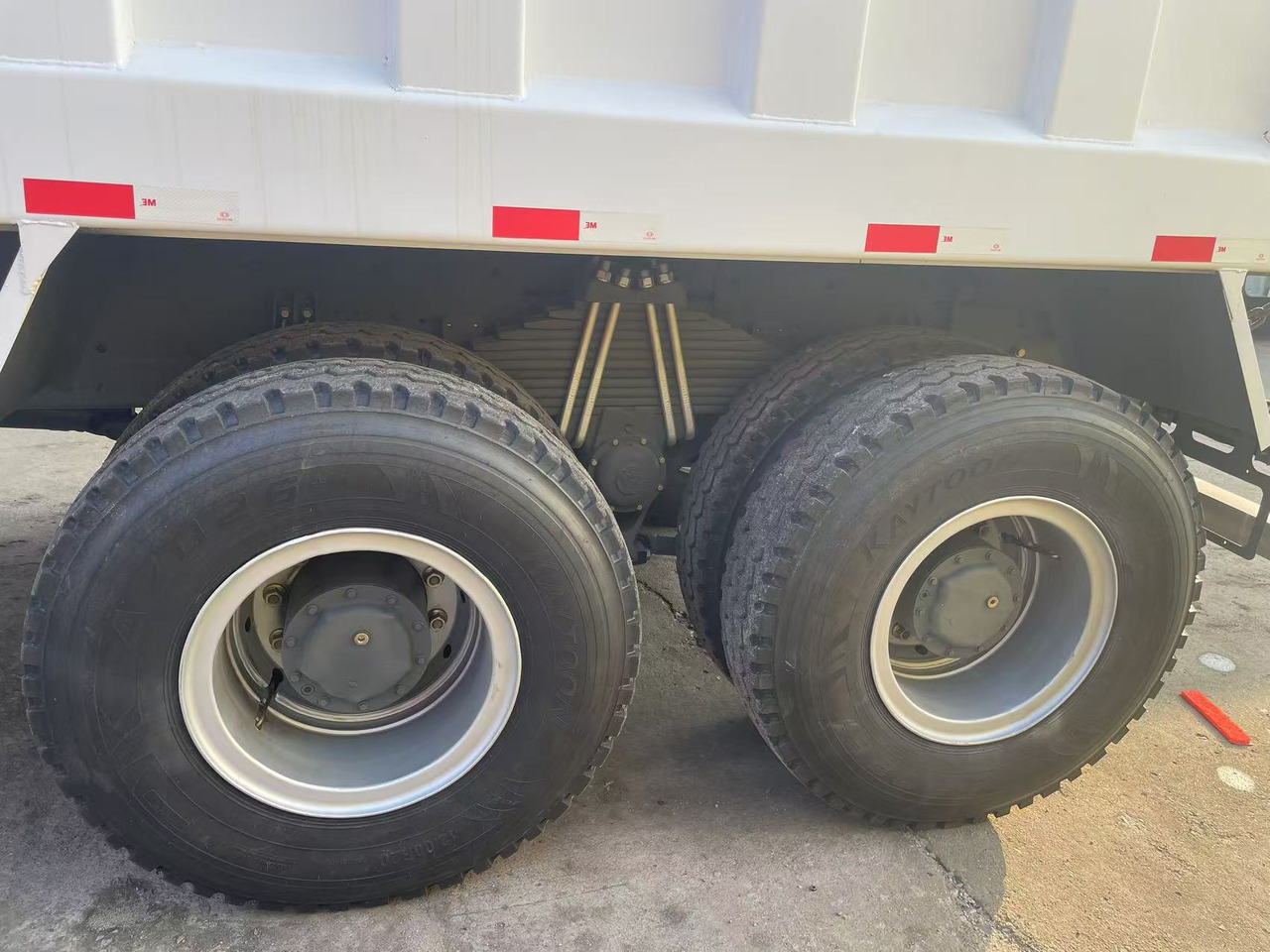 Самосвал Sinotruk HOWO 371 brand new 6*4 Dump truck: фото 8 Самосвал Sinotruk HOWO 371 brand new 6*4 Dump truck: фото 8