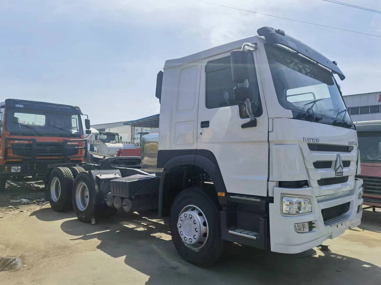 Sinotruk HOWO 375 tractor - Мини-самосвал: фото 4 Sinotruk HOWO 375 tractor - Мини-самосвал: фото 4