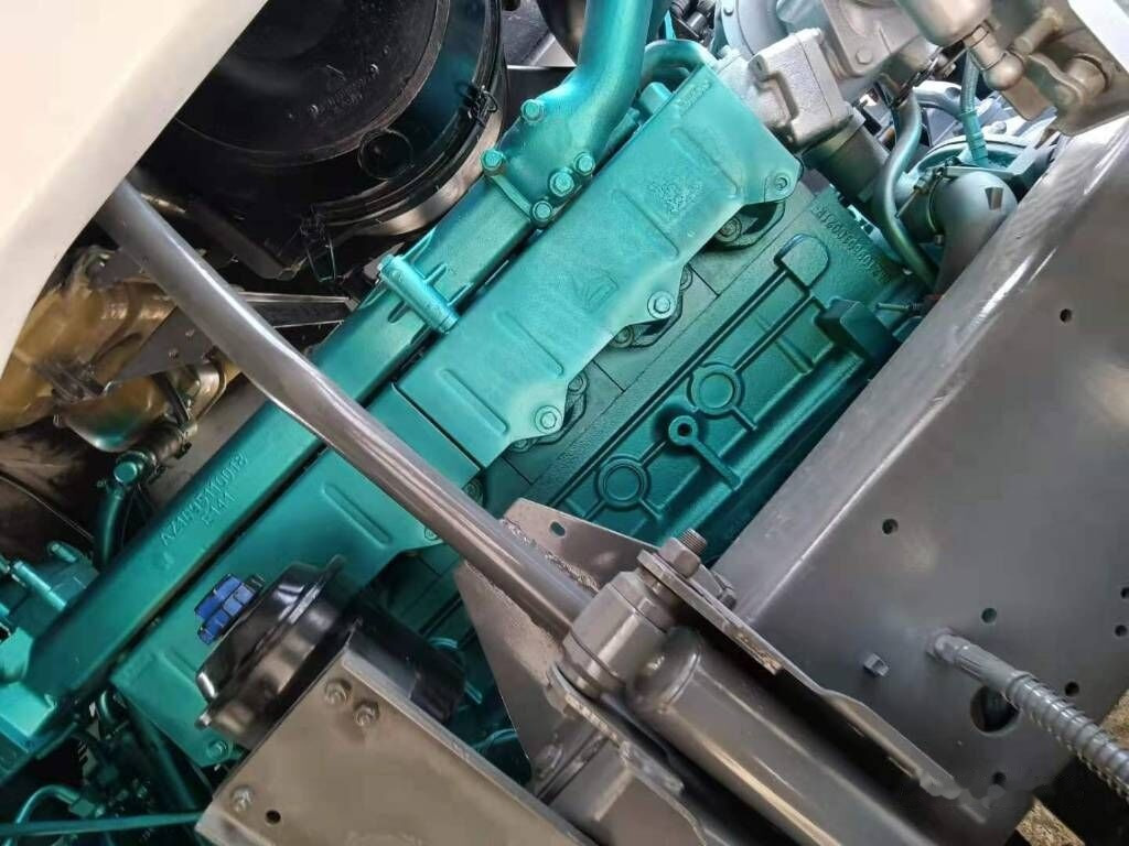 Sinotruk HOWO 6*4 Tractor - Грузовик-контейнеровоз/ Сменный кузов: фото 4 Sinotruk HOWO 6*4 Tractor - Грузовик-контейнеровоз/ Сменный кузов: фото 4