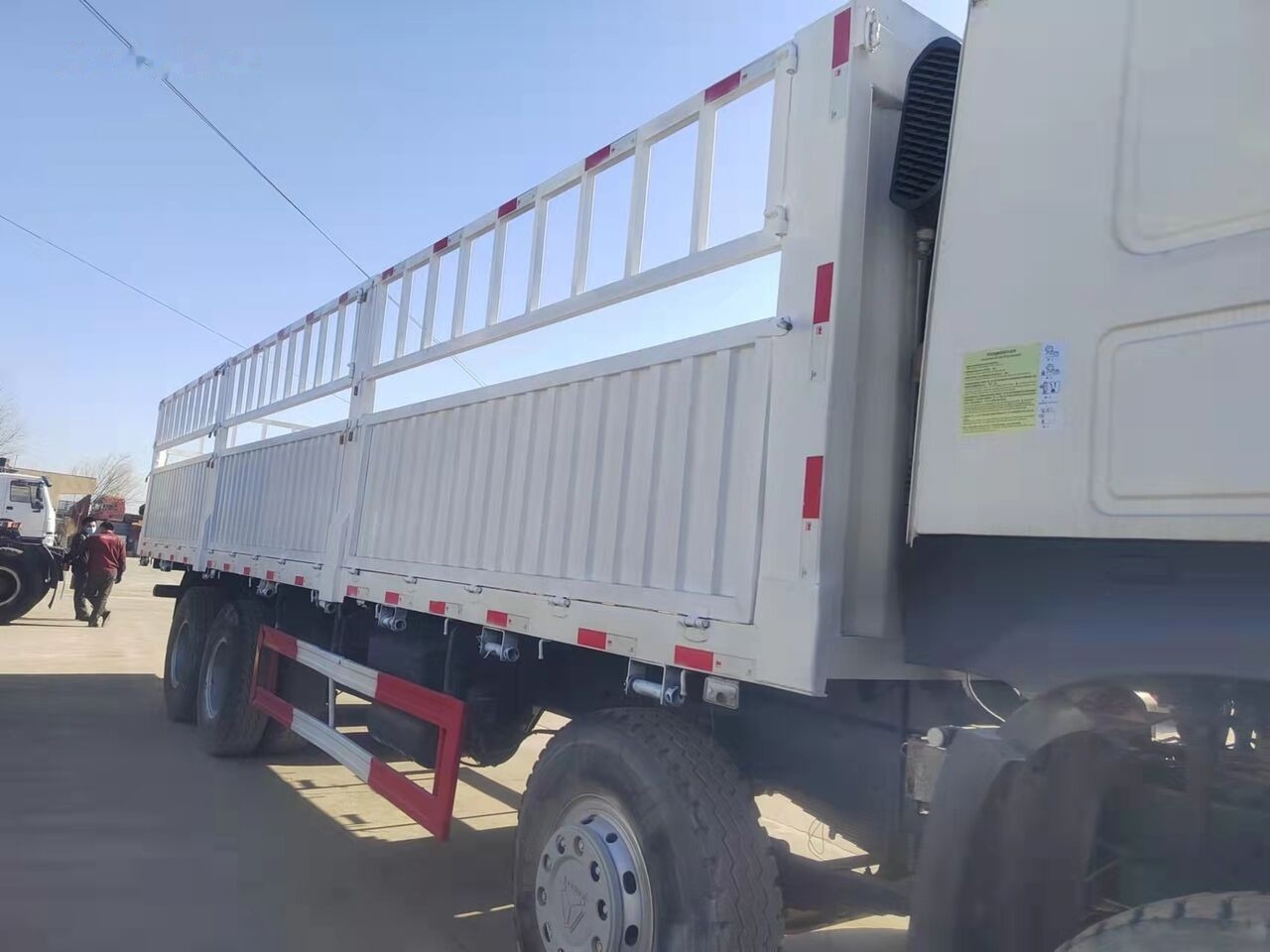 Sinotruk HOWO 8*4 Dump truck - Грузовик бортовой/ Платформа: фото 5 Sinotruk HOWO 8*4 Dump truck - Грузовик бортовой/ Платформа: фото 5