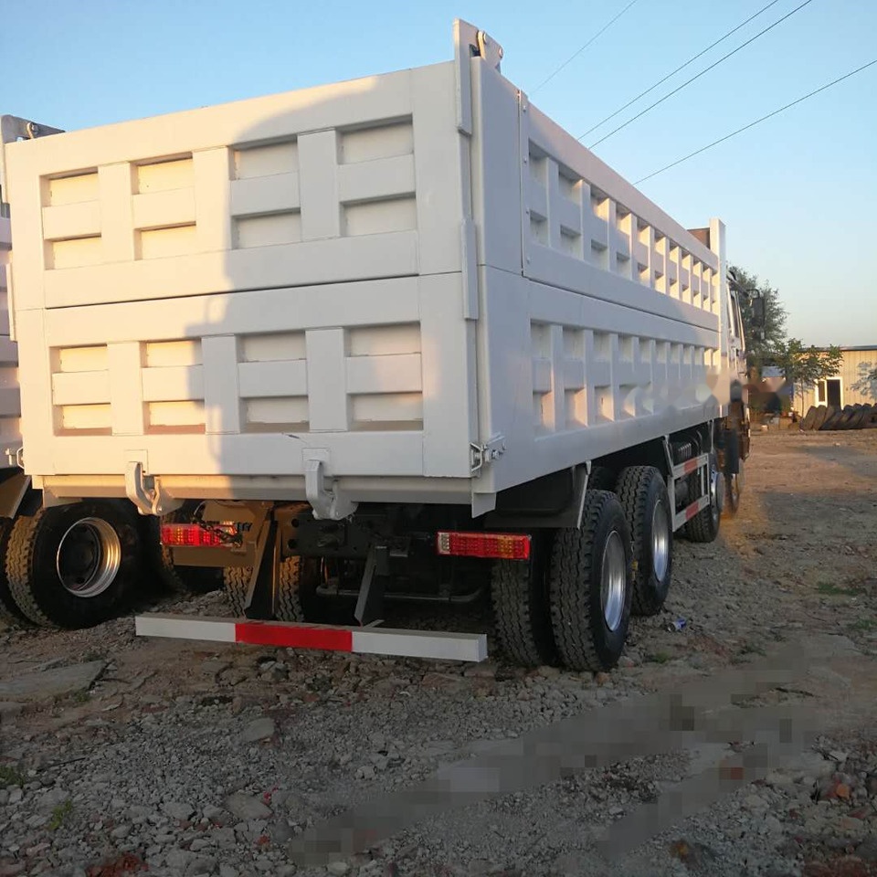 Sinotruk HOWO 8*4 dump truck - Мини-самосвал: фото 3 Sinotruk HOWO 8*4 dump truck - Мини-самосвал: фото 3