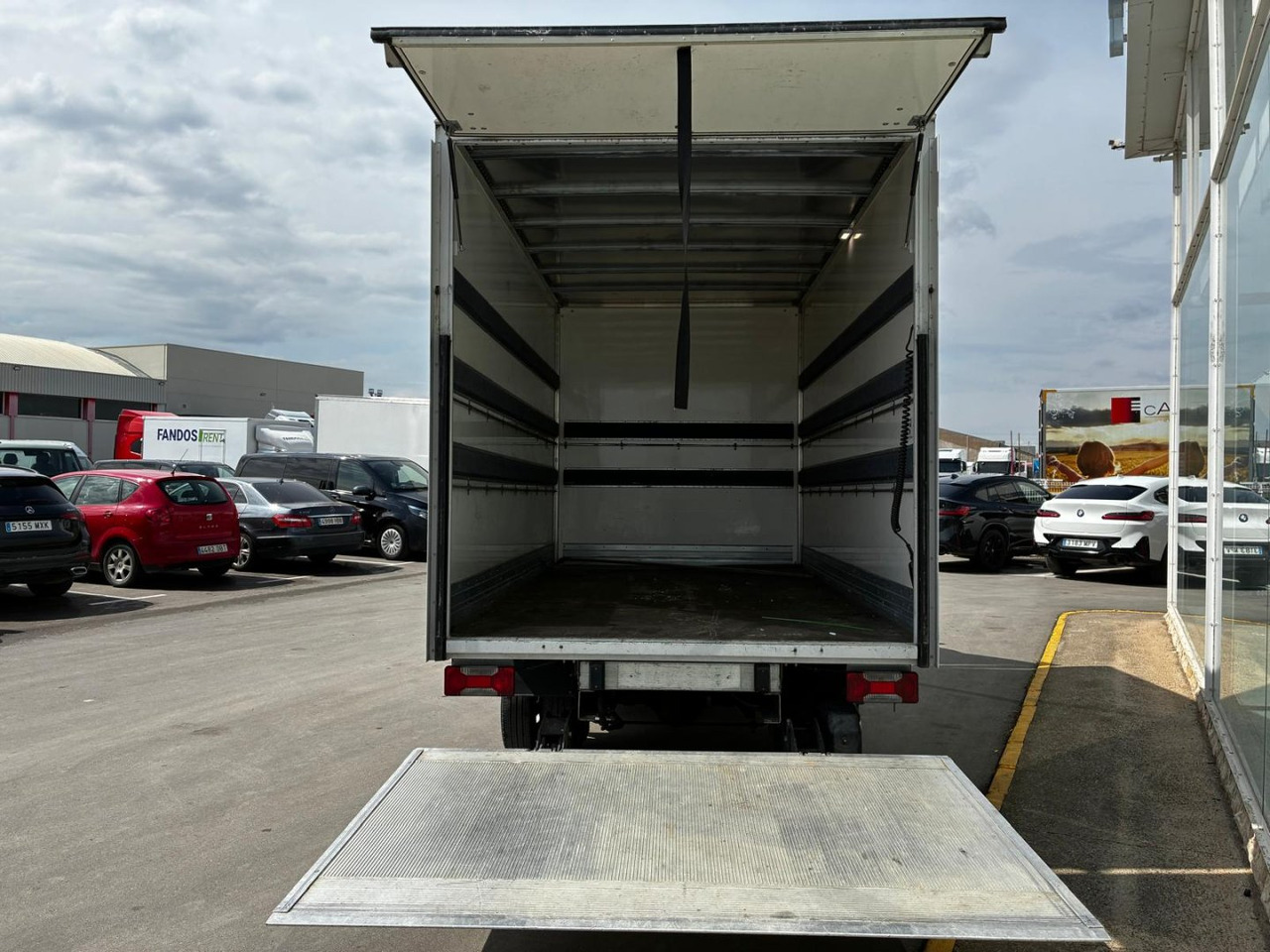 Caja cerrada IVECO 35C16 3.0 20m3 - Фургон с закрытым кузовом: фото 5 Caja cerrada IVECO 35C16 3.0 20m3 - Фургон с закрытым кузовом: фото 5
