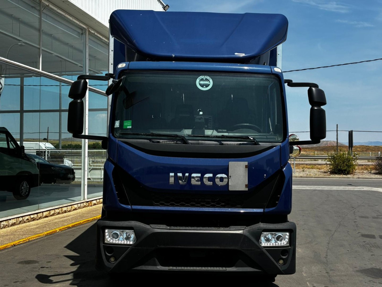 Caja cerrada IVECO Eurocargo ML 120 E22 - Грузовик с закрытым кузовом: фото 2 Caja cerrada IVECO Eurocargo ML 120 E22 - Грузовик с закрытым кузовом: фото 2