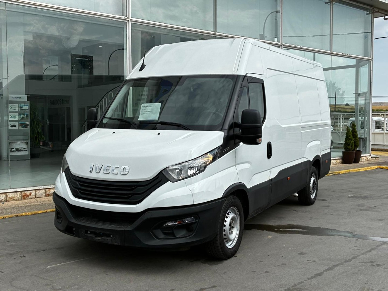 Furgón IVECO 35S14 12m3 - Цельнометаллический фургон: фото 1 Furgón IVECO 35S14 12m3 - Цельнометаллический фургон: фото 1