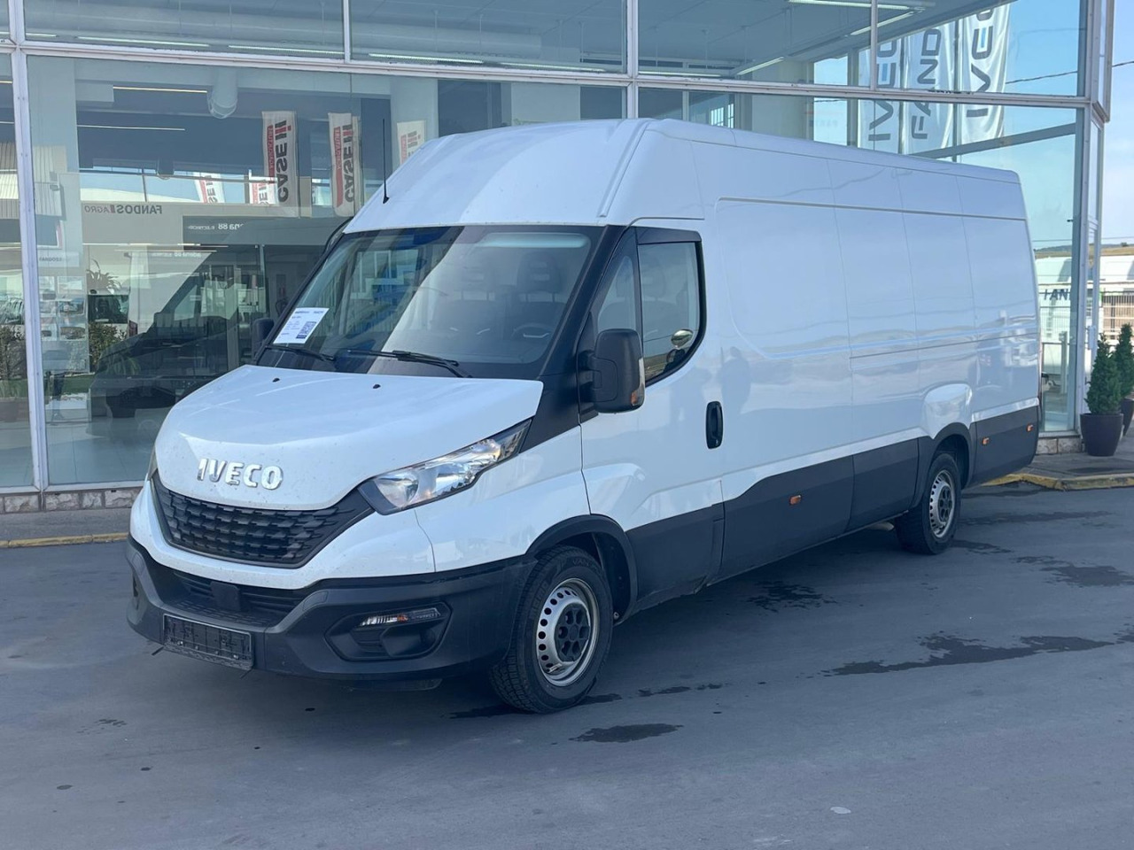 Furgón IVECO 35S14 16m3 - Цельнометаллический фургон: фото 1 Furgón IVECO 35S14 16m3 - Цельнометаллический фургон: фото 1