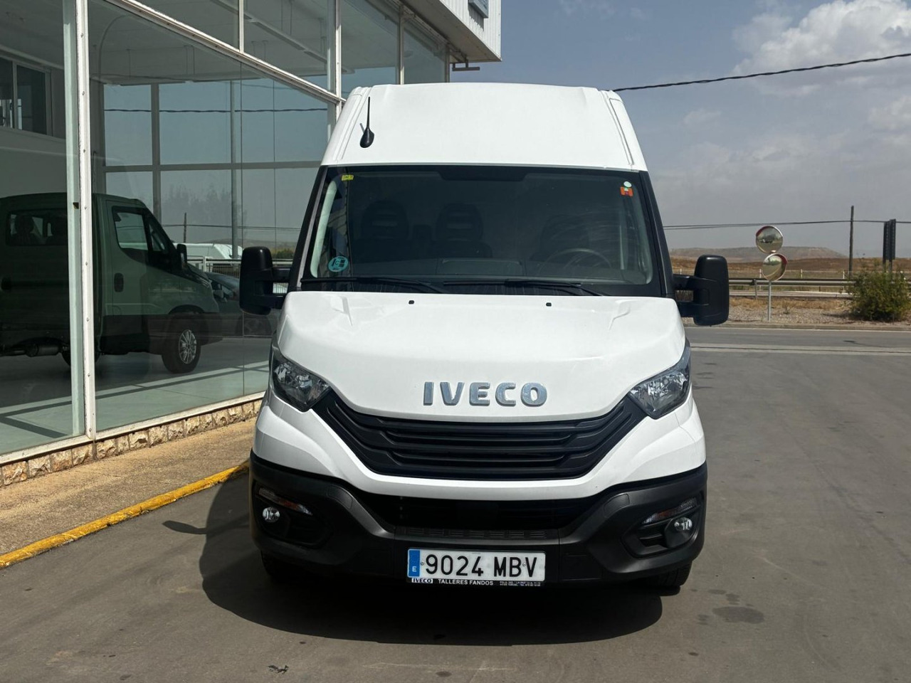 Furgón IVECO 35S14 V 12m3 - Цельнометаллический фургон: фото 2 Furgón IVECO 35S14 V 12m3 - Цельнометаллический фургон: фото 2