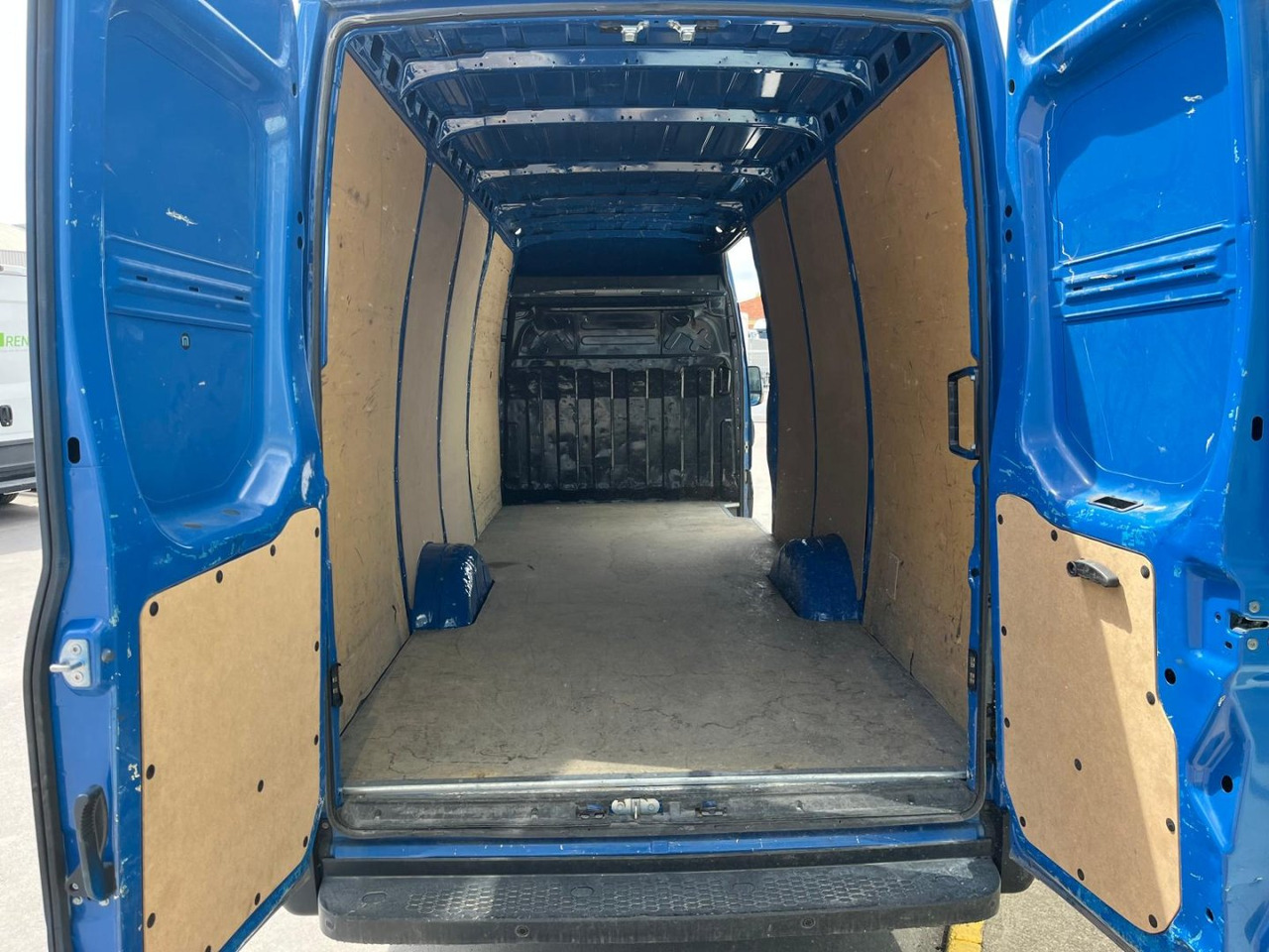 Furgón IVECO 35S16 16m3 - Цельнометаллический фургон: фото 5 Furgón IVECO 35S16 16m3 - Цельнометаллический фургон: фото 5