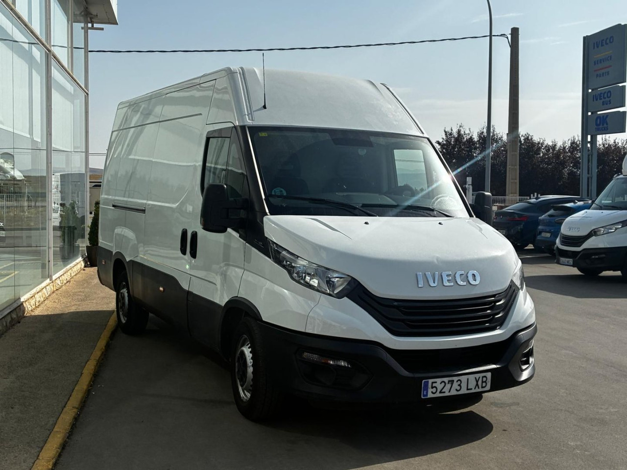 Furgón IVECO 35S16 V 12m3 - Цельнометаллический фургон: фото 3 Furgón IVECO 35S16 V 12m3 - Цельнометаллический фургон: фото 3