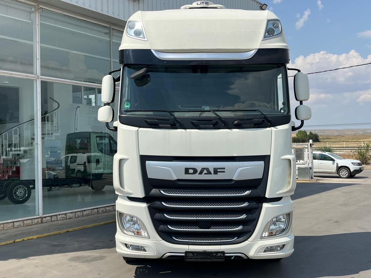 Cabeza Tractora DAF 480 AUTOMATICA CON INTARDER - Тягач: фото 2 Cabeza Tractora DAF 480 AUTOMATICA CON INTARDER - Тягач: фото 2
