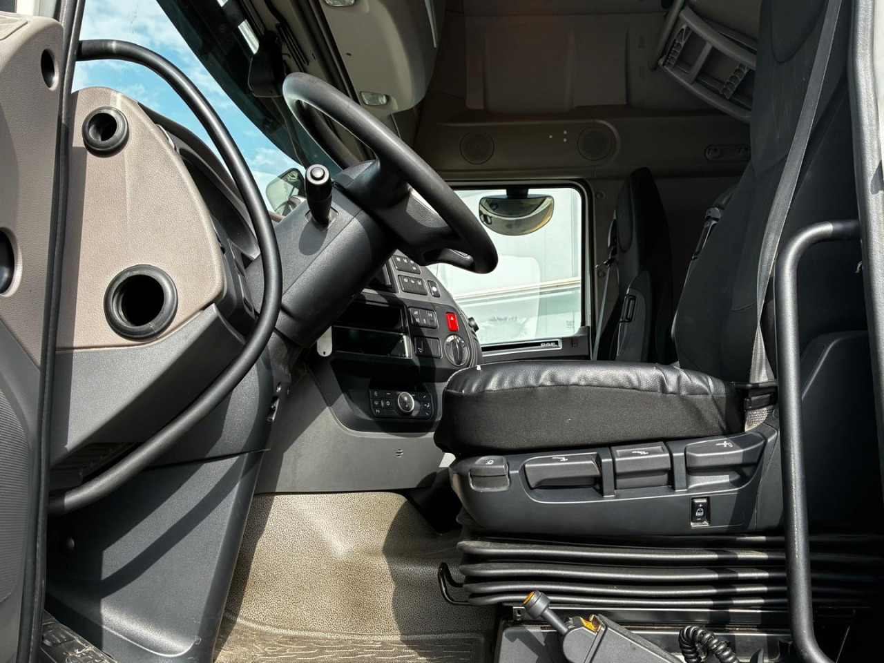 Тягач Cabeza Tractora DAF 480 SUPER SPACE CAB AUTOMATICA CON INTARDER: фото 8