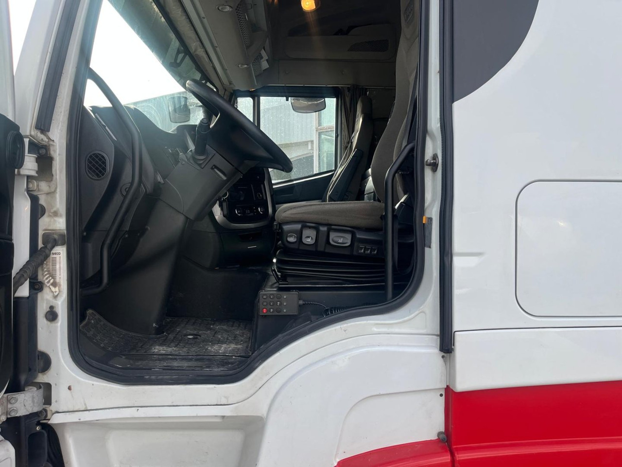 Cabeza Tractora IVECO 460 AUTOMATICO CON INTARDER - Тягач: фото 5 Cabeza Tractora IVECO 460 AUTOMATICO CON INTARDER - Тягач: фото 5