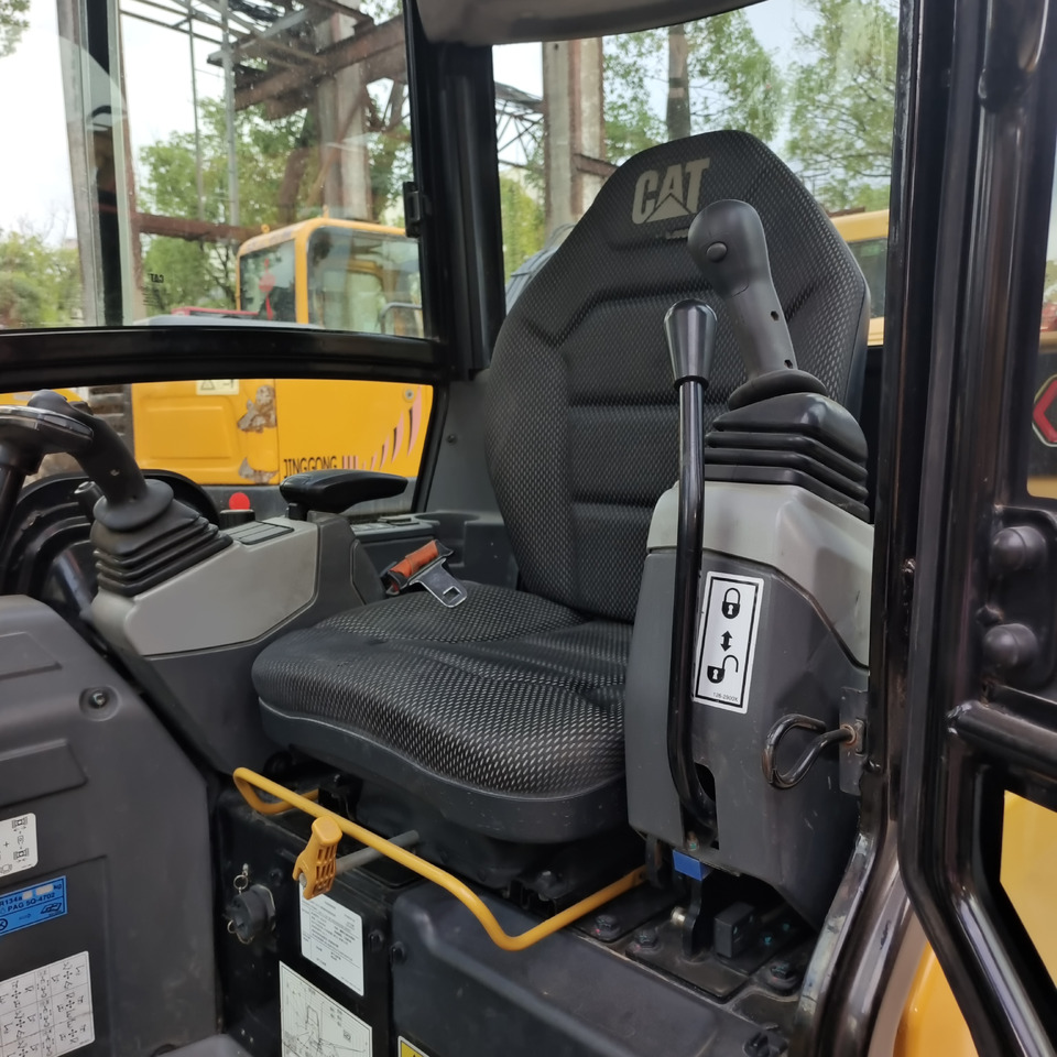 CAT 302CR WITH RUBBER TRACK - Мини-экскаватор: фото 5 CAT 302CR WITH RUBBER TRACK - Мини-экскаватор: фото 5