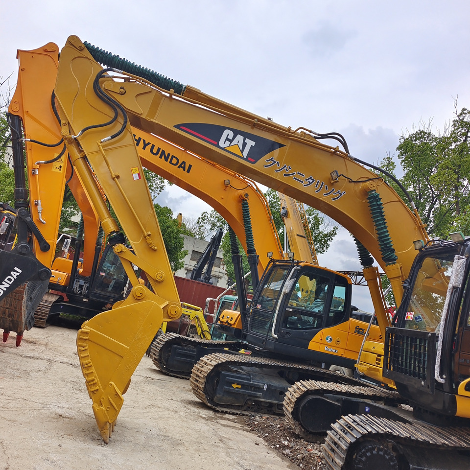 CAT 320CL - Гусеничный экскаватор: фото 2 CAT 320CL - Гусеничный экскаватор: фото 2