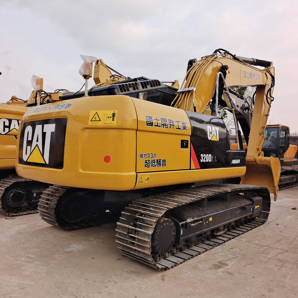 CAT 320D 320 D2 L - Гусеничный экскаватор: фото 4 CAT 320D 320 D2 L - Гусеничный экскаватор: фото 4