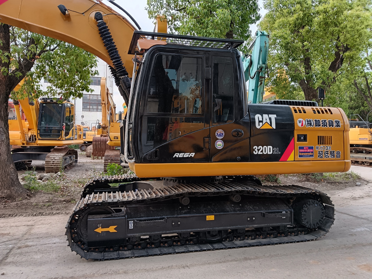 CAT 320D 320D2L 324DL 330D 336D - Гусеничный экскаватор: фото 1 CAT 320D 320D2L 324DL 330D 336D - Гусеничный экскаватор: фото 1