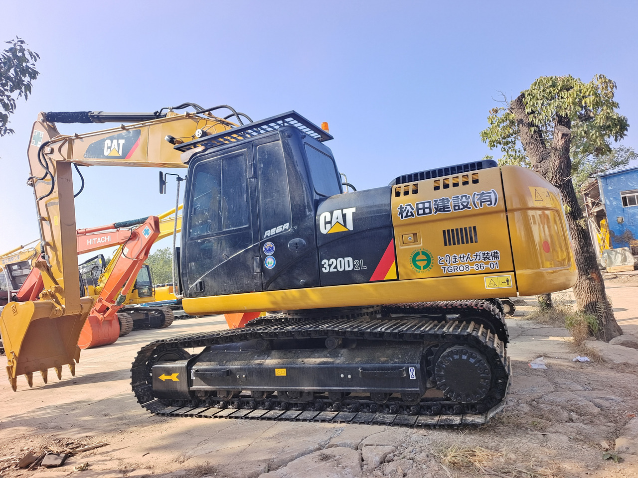 Гусеничный экскаватор CAT 320D2L: фото 1