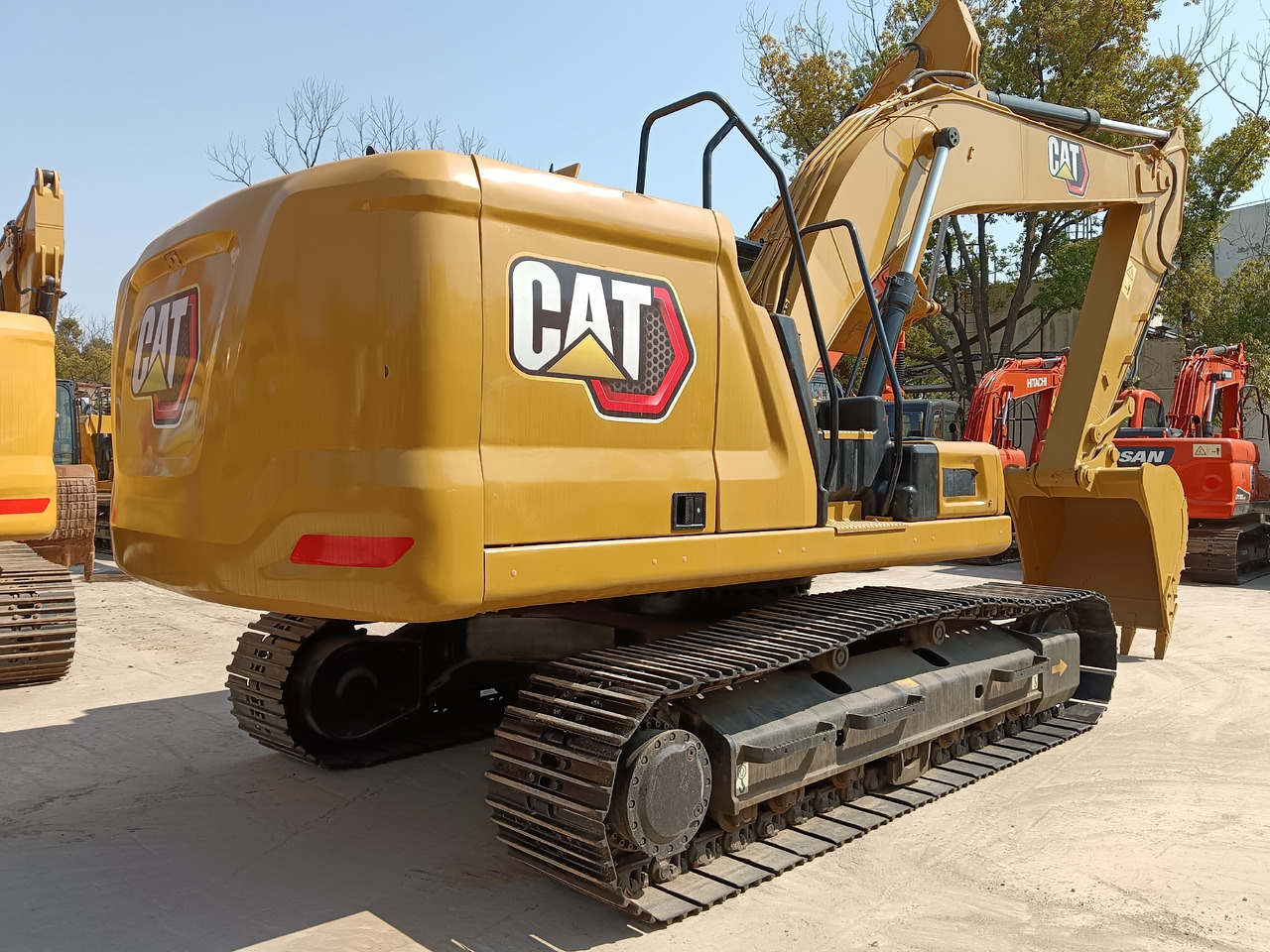 CAT 320GC - Гусеничный экскаватор: фото 3 CAT 320GC - Гусеничный экскаватор: фото 3