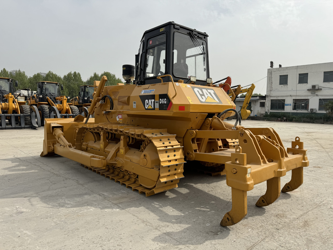 CAT D6G - Бульдозер: фото 1 CAT D6G - Бульдозер: фото 1