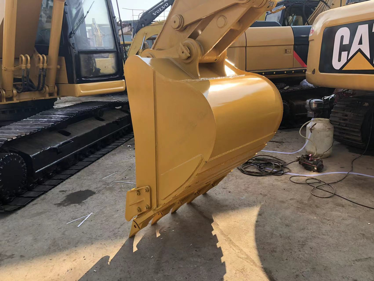 CATERPILLAR 320BL CAT 320 BL 320D 320CL 320GC - Гусеничный экскаватор: фото 3 CATERPILLAR 320BL CAT 320 BL 320D 320CL 320GC - Гусеничный экскаватор: фото 3