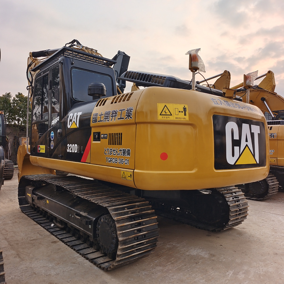 CATERPILLAR 320D CAT 320D2 320D2L - Гусеничный экскаватор: фото 1 CATERPILLAR 320D CAT 320D2 320D2L - Гусеничный экскаватор: фото 1
