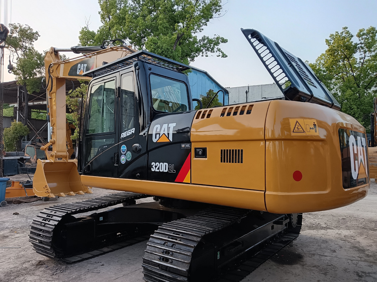 CATERPILLAR 320D CAT 320D2 L - Гусеничный экскаватор: фото 1 CATERPILLAR 320D CAT 320D2 L - Гусеничный экскаватор: фото 1