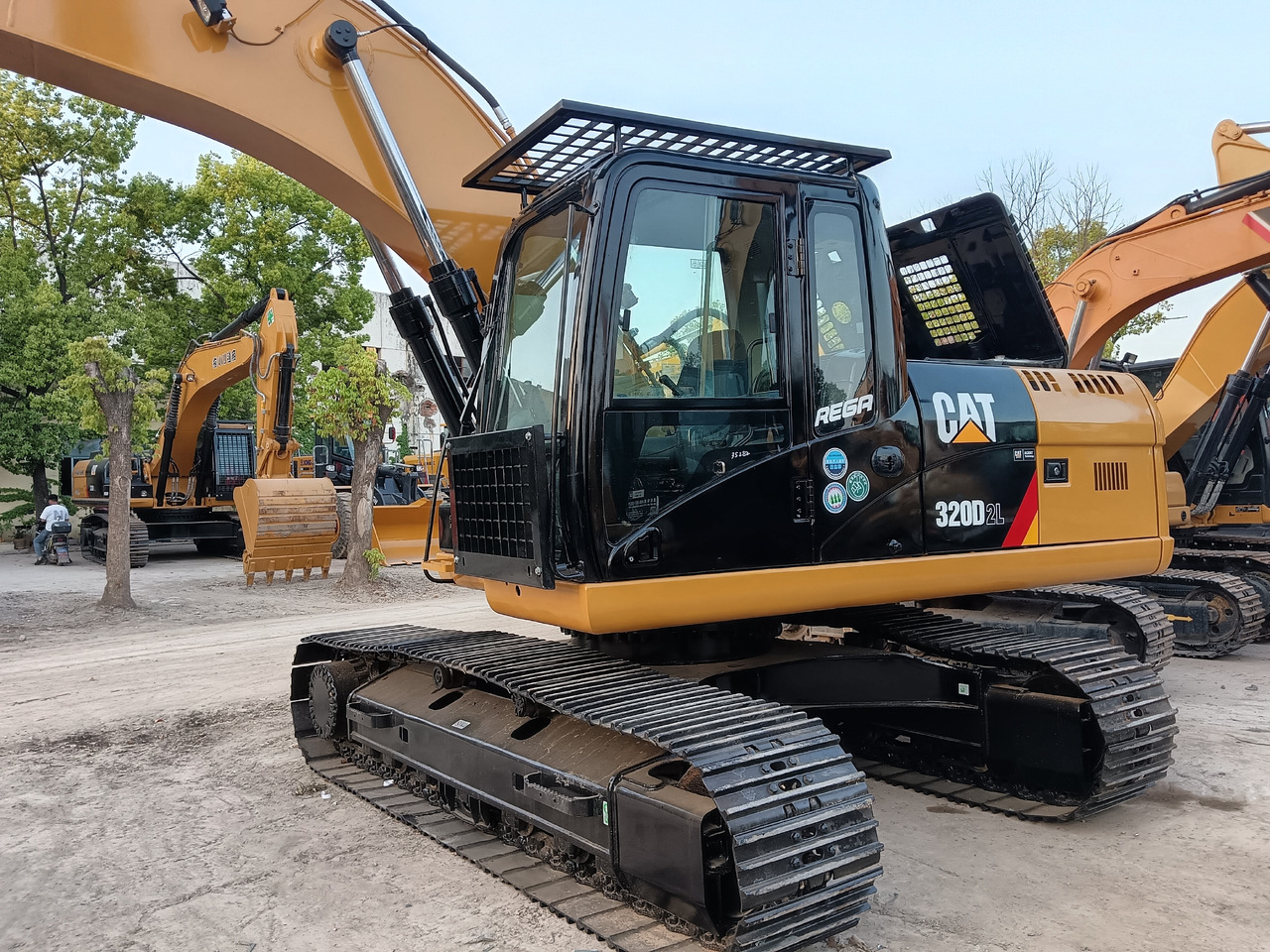 CATERPILLAR 320D CAT 320D2 L - Гусеничный экскаватор: фото 2 CATERPILLAR 320D CAT 320D2 L - Гусеничный экскаватор: фото 2