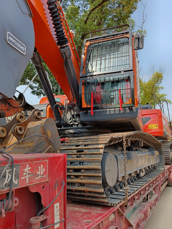 DOOSAN DX225 LCA LC-9C - Гусеничный экскаватор: фото 5 DOOSAN DX225 LCA LC-9C - Гусеничный экскаватор: фото 5