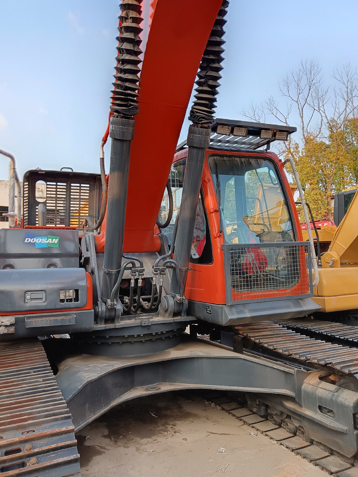 DOOSAN DX340LC-9C DX340LCA - Гусеничный экскаватор: фото 3 DOOSAN DX340LC-9C DX340LCA - Гусеничный экскаватор: фото 3