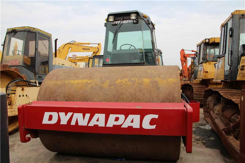 DYNAPAC CA301D - Дорожный каток: фото 2 DYNAPAC CA301D - Дорожный каток: фото 2