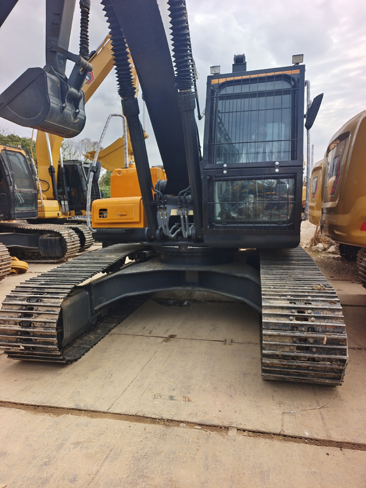 HYUNDAI HX220HD - Гусеничный экскаватор: фото 4 HYUNDAI HX220HD - Гусеничный экскаватор: фото 4