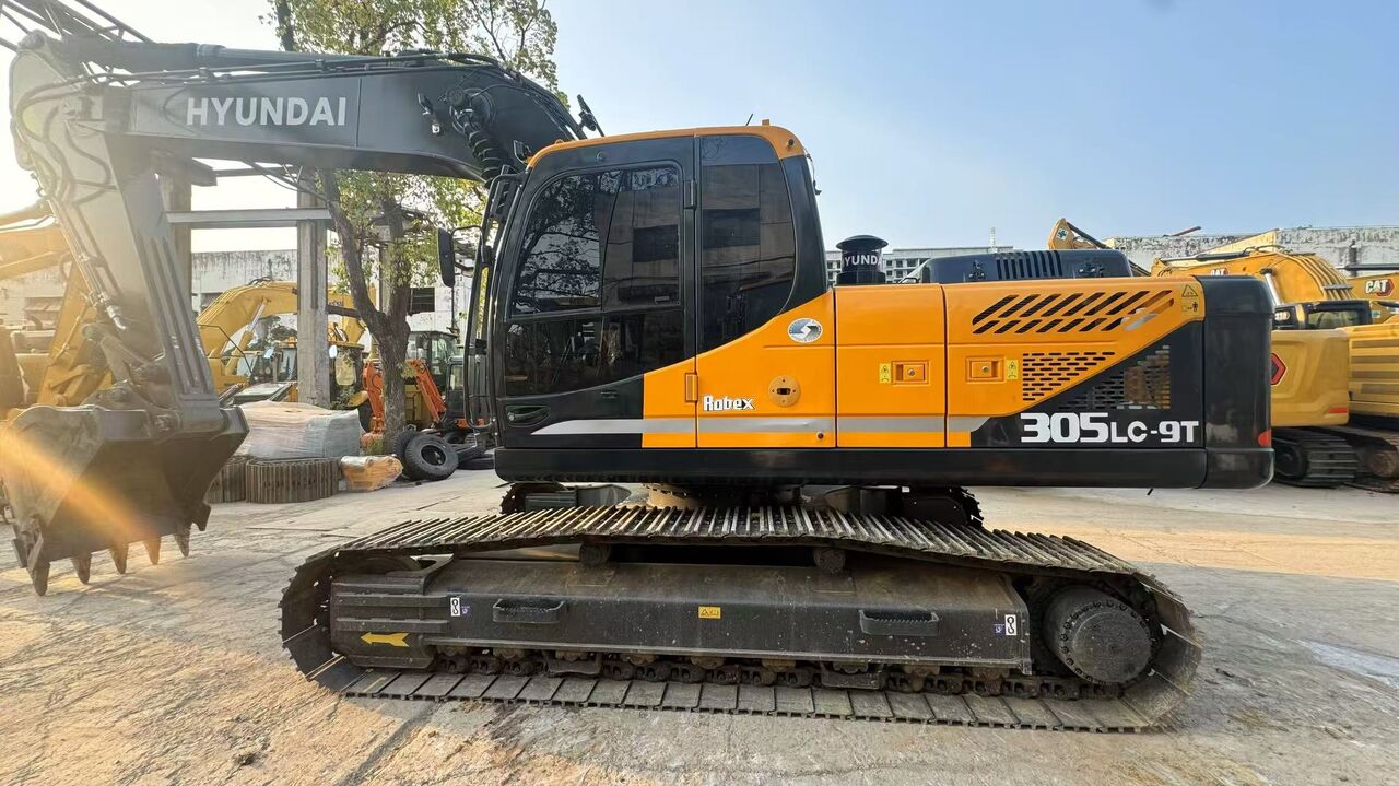 HYUNDAI R305 - Гусеничный экскаватор: фото 1 HYUNDAI R305 - Гусеничный экскаватор: фото 1