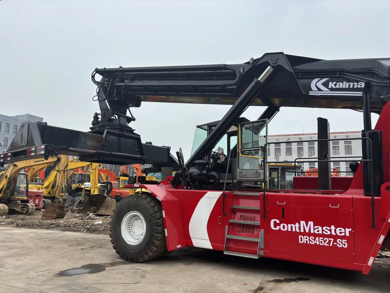 KALMAR DRS 4527 - S5 DRF450 DRT 450 45TON CONTAINER HANDLER - Ричстакер: фото 4 KALMAR DRS 4527 - S5 DRF450 DRT 450 45TON CONTAINER HANDLER - Ричстакер: фото 4