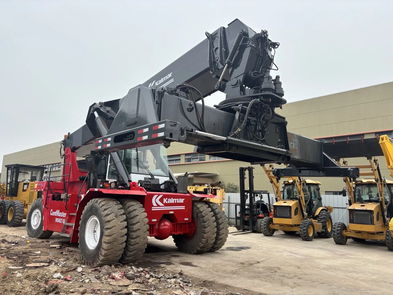 KALMAR DRS 4527 - S5 DRF450 DRT 450 45TON CONTAINER HANDLER - Ричстакер: фото 2 KALMAR DRS 4527 - S5 DRF450 DRT 450 45TON CONTAINER HANDLER - Ричстакер: фото 2