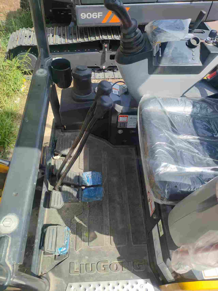 LIUGONG 9017F BRAND NEW 1.7 TON 1.8 TON 2 TON 1 TON MICRO DIGGER - Мини-экскаватор: фото 5 LIUGONG 9017F BRAND NEW 1.7 TON 1.8 TON 2 TON 1 TON MICRO DIGGER - Мини-экскаватор: фото 5