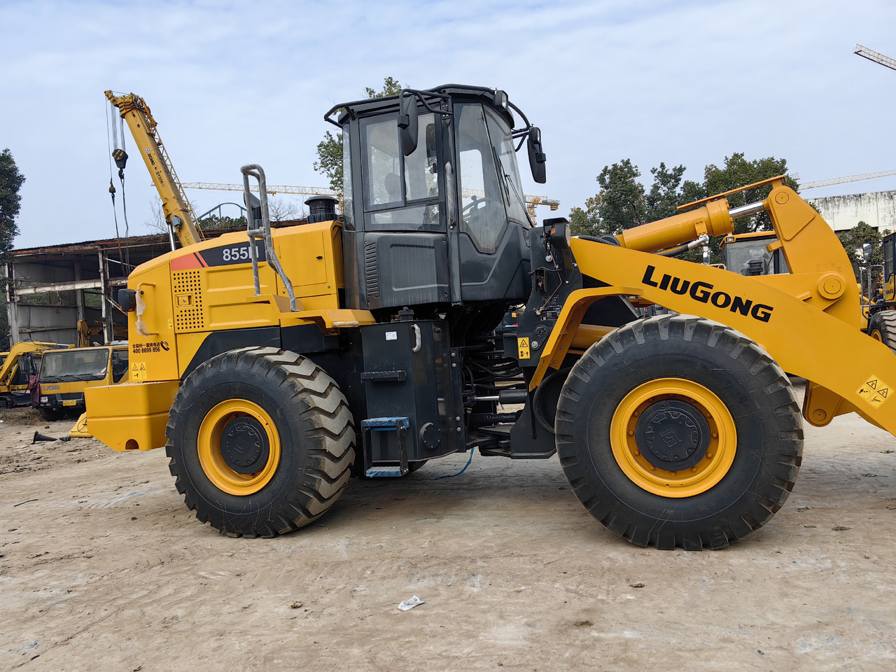 Колёсный погрузчик SDLG 855N: фото 1