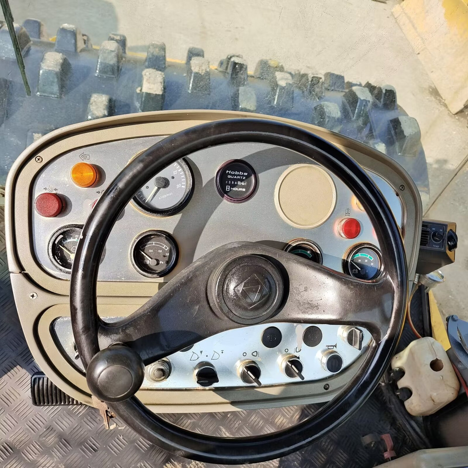 XCMG XS 223J WITH SHEEP FOOT PAD - Дорожный каток: фото 4 XCMG XS 223J WITH SHEEP FOOT PAD - Дорожный каток: фото 4