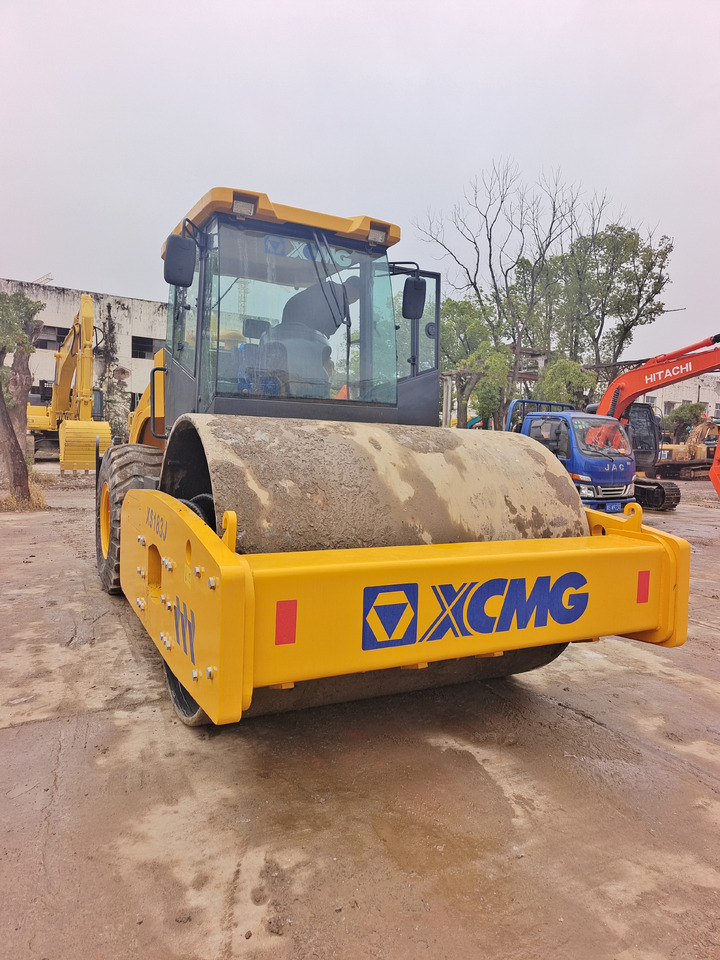 XCMG XS183J - Дорожный каток: фото 5 XCMG XS183J - Дорожный каток: фото 5