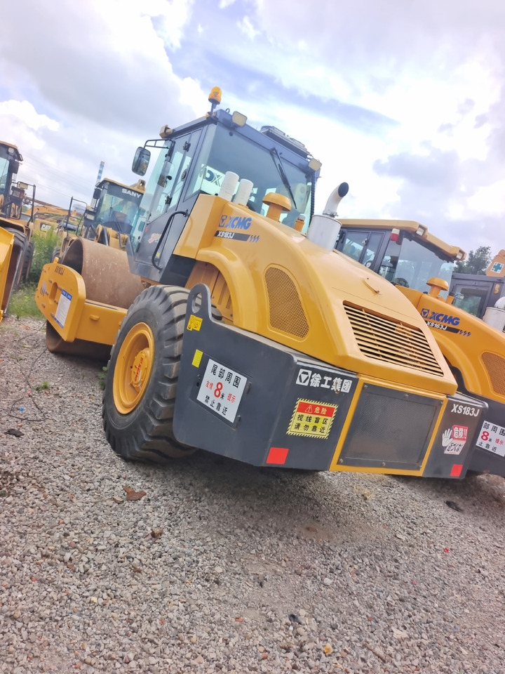 XCMG XS183J - Дорожный каток: фото 2 XCMG XS183J - Дорожный каток: фото 2