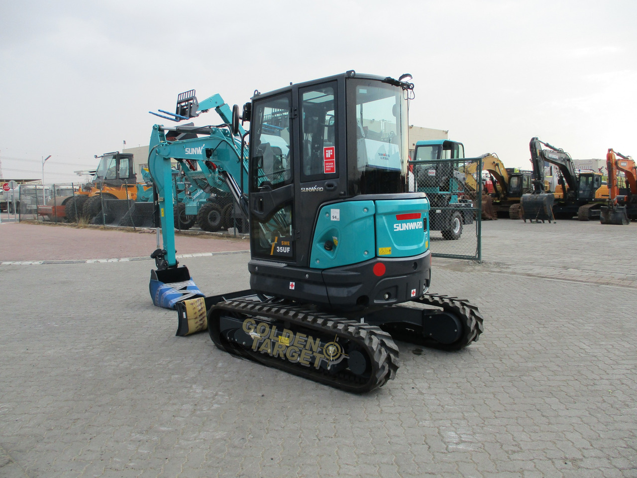 SUNWARD SWE35UF Mini Hydraulic Excavator - Мини-экскаватор: фото 4 SUNWARD SWE35UF Mini Hydraulic Excavator - Мини-экскаватор: фото 4
