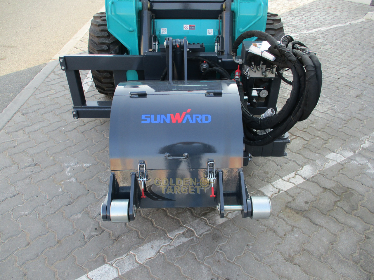 SUNWARD SWL 4028 Skid Steer Milling Machine - Мини-погрузчик с бортовым поворотом: фото 4 SUNWARD SWL 4028 Skid Steer Milling Machine - Мини-погрузчик с бортовым поворотом: фото 4