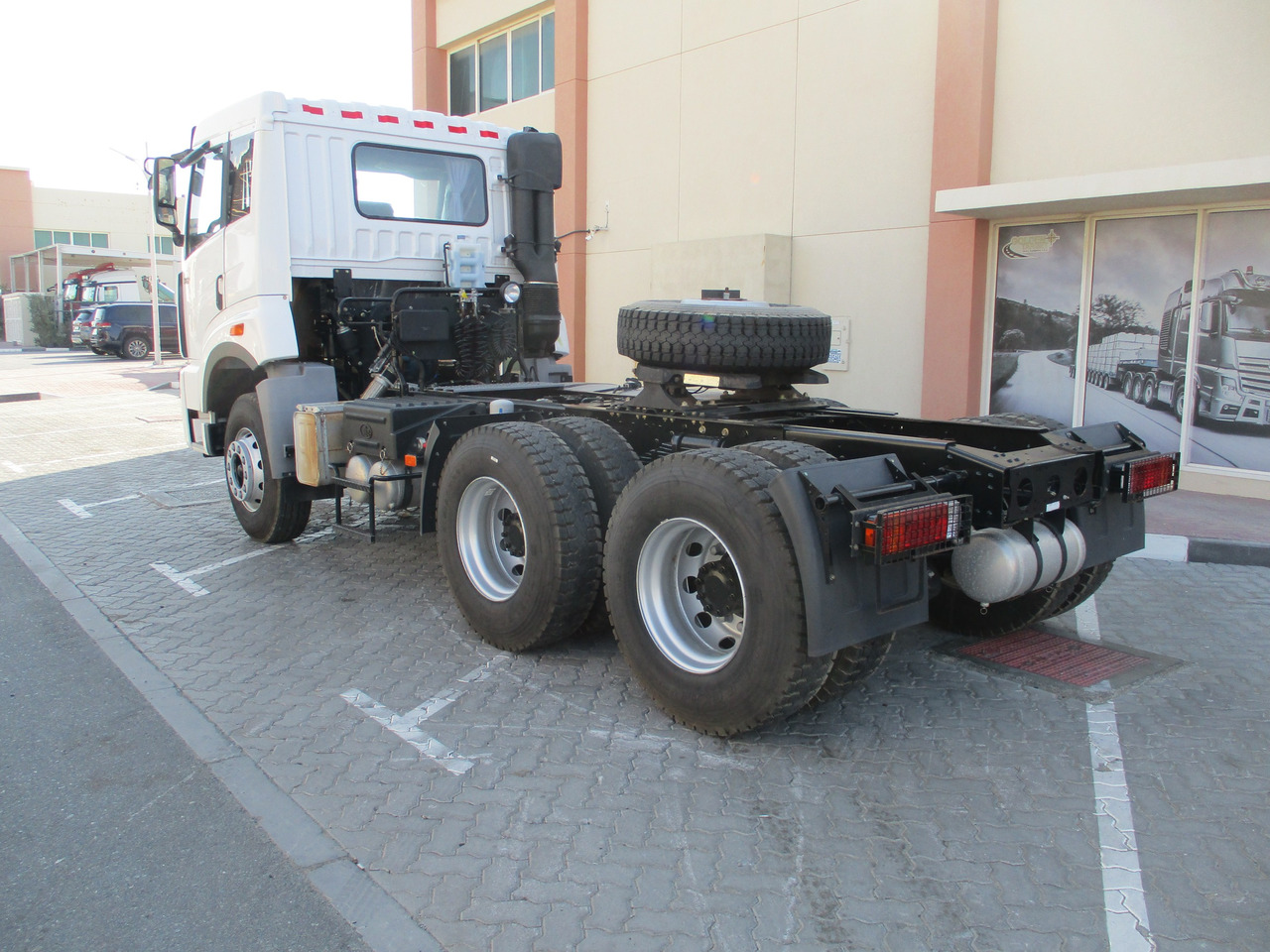 FAW 4181P2K15 6x4 Head Truck - Тягач: фото 4 FAW 4181P2K15 6x4 Head Truck - Тягач: фото 4