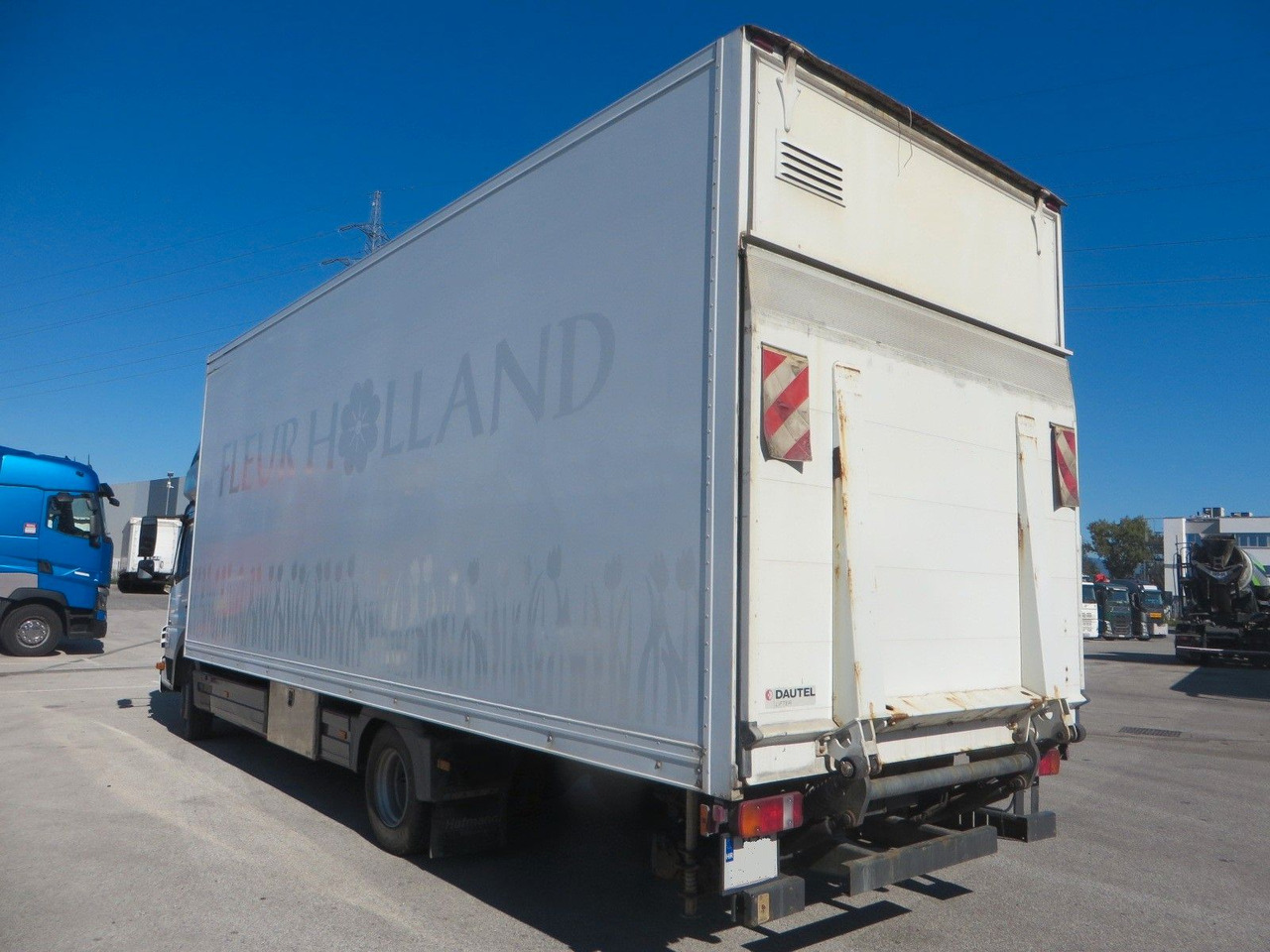 Mercedes-Benz Atego 1024 Box body with tail lift - Грузовик с закрытым кузовом: фото 4 Mercedes-Benz Atego 1024 Box body with tail lift - Грузовик с закрытым кузовом: фото 4