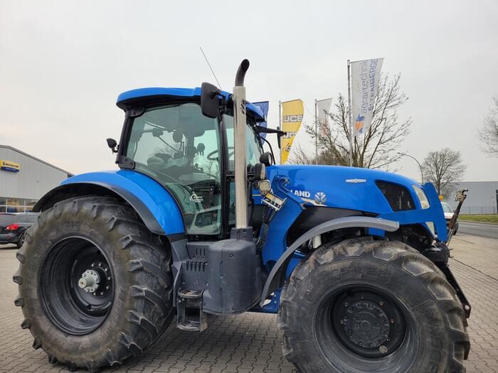 New Holland T 7.250 - Трактор: фото 1 New Holland T 7.250 - Трактор: фото 1