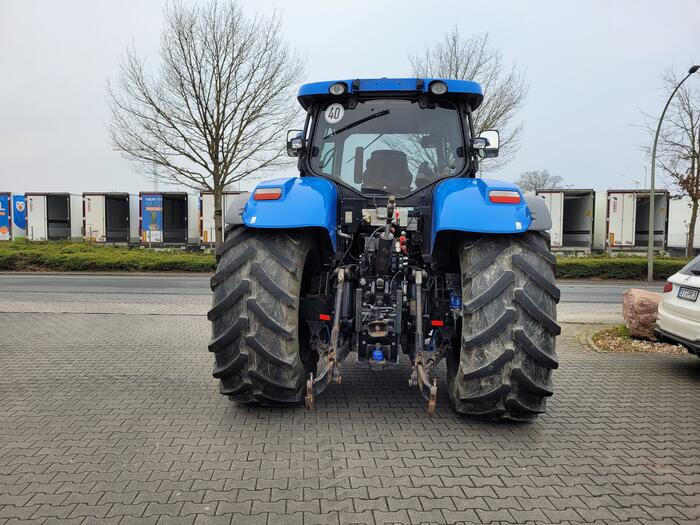 New Holland T 7.250 - Трактор: фото 2 New Holland T 7.250 - Трактор: фото 2