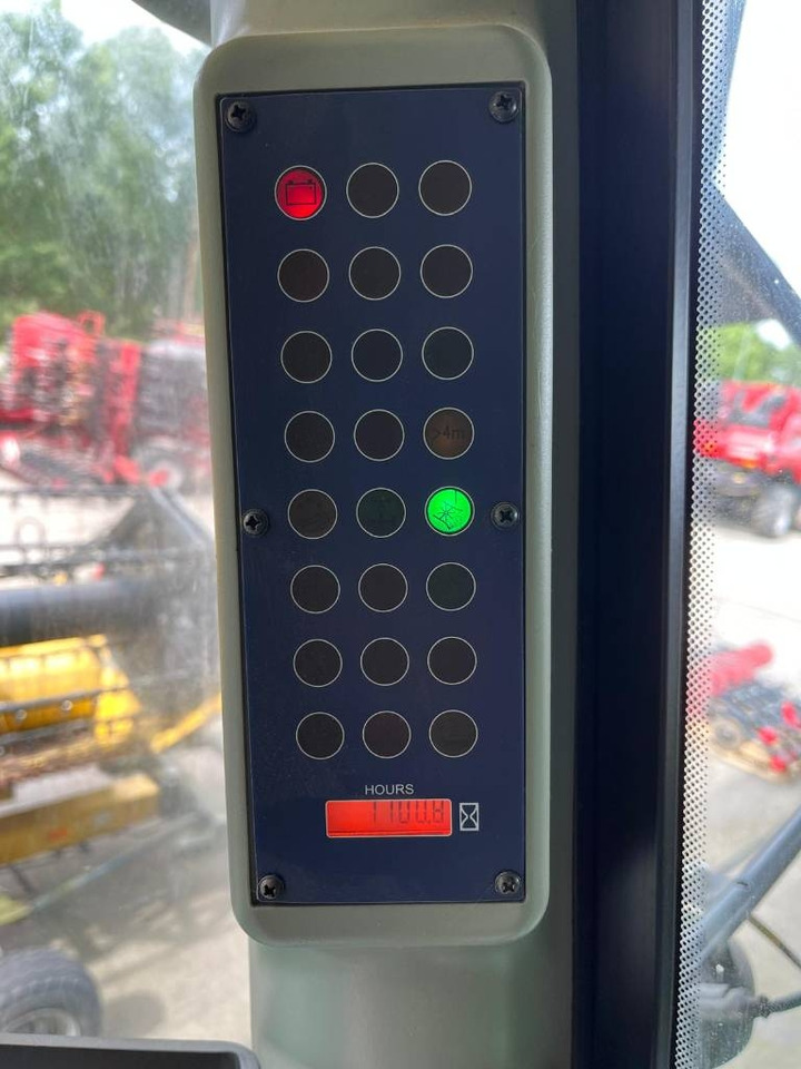 Зерноуборочный комбайн John Deere W 440: фото 12 Зерноуборочный комбайн John Deere W 440: фото 12