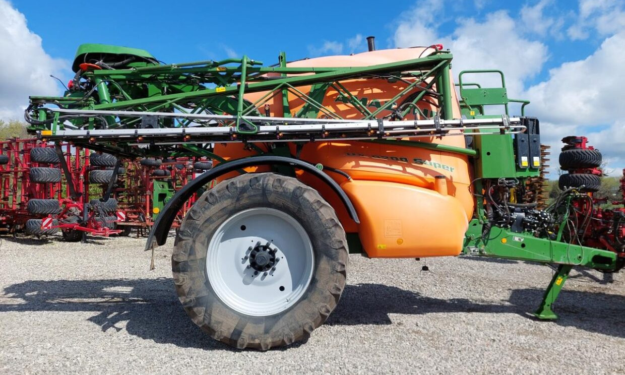 Amazone UX 6200 Super 28-30 M - Прицепной опрыскиватель: фото 3 Amazone UX 6200 Super 28-30 M - Прицепной опрыскиватель: фото 3
